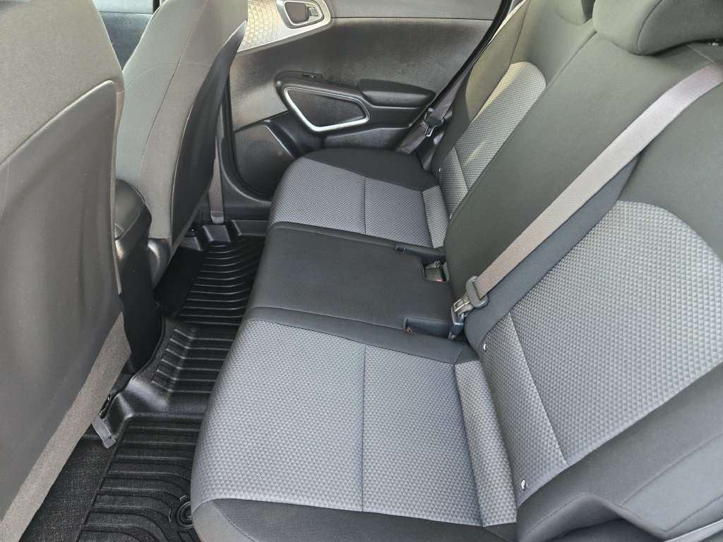 Certified 2022 Kia Soul LX w/ Technology Package FWD image 31