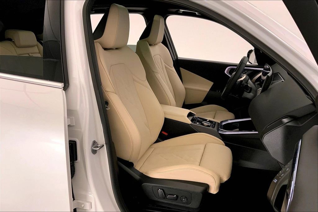 Certified 2025 BMW X3 xDrive30i w/ Convenience Package image 6