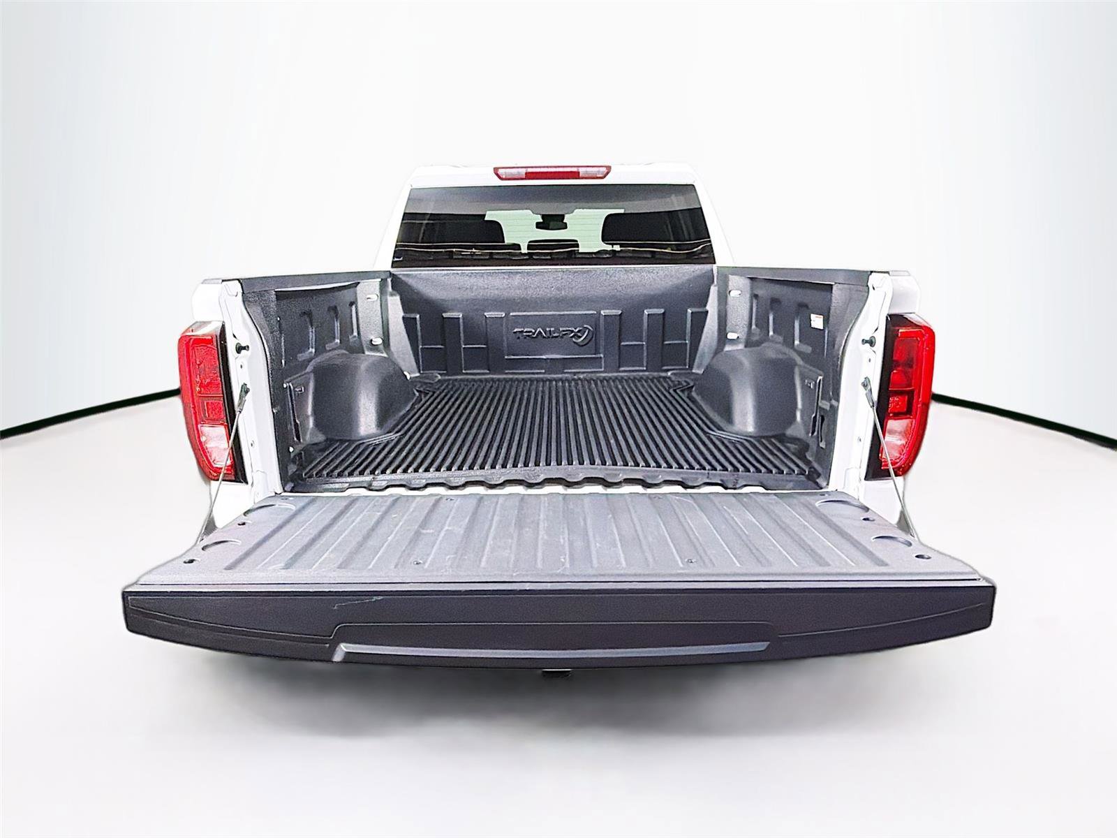 Used 2024 GMC Sierra 1500 Elevation AWD/4WD image 25