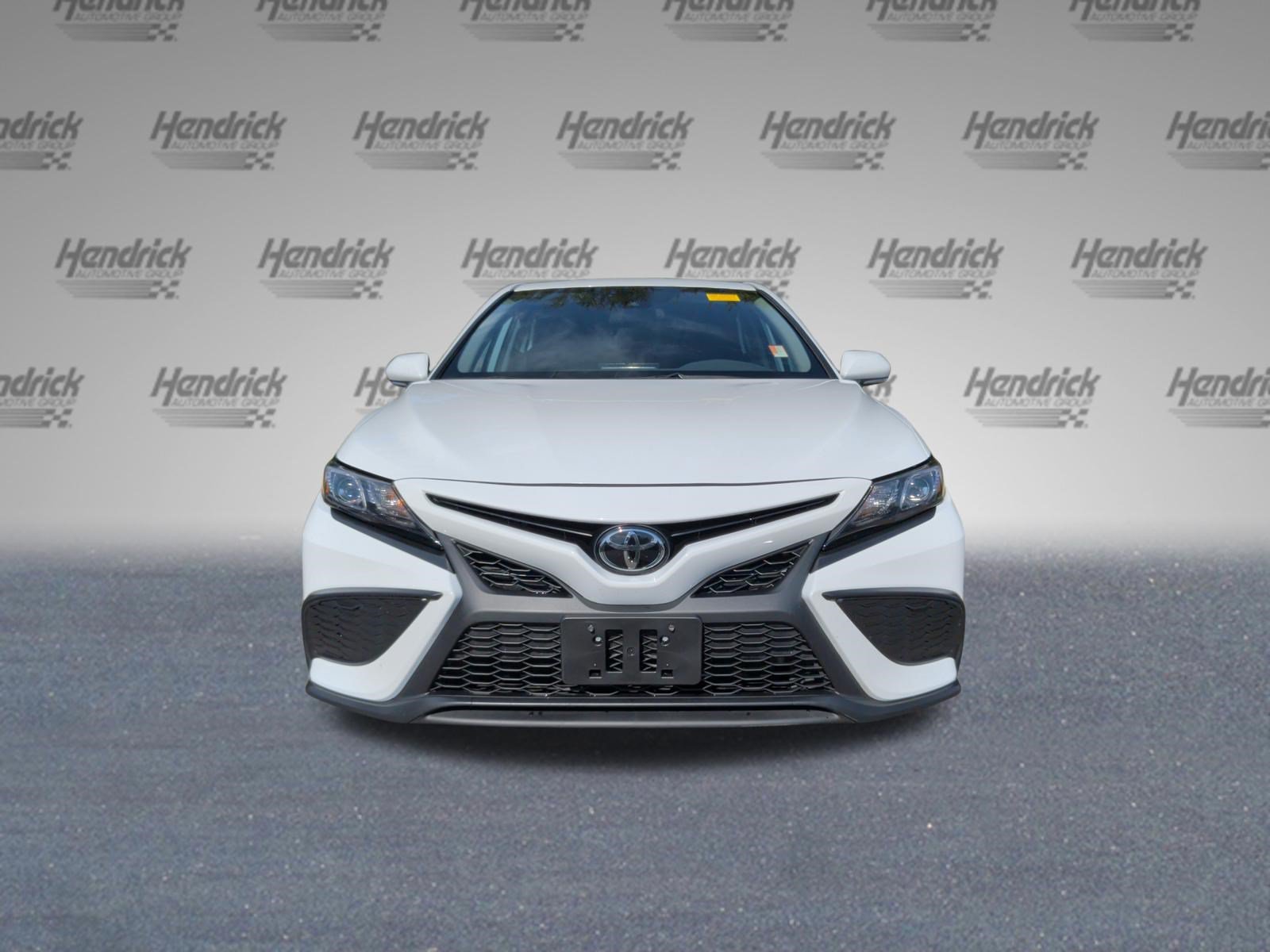 Used 2022 Toyota Camry SE w/ Carpet Mat Package (TMS) FWD image 5