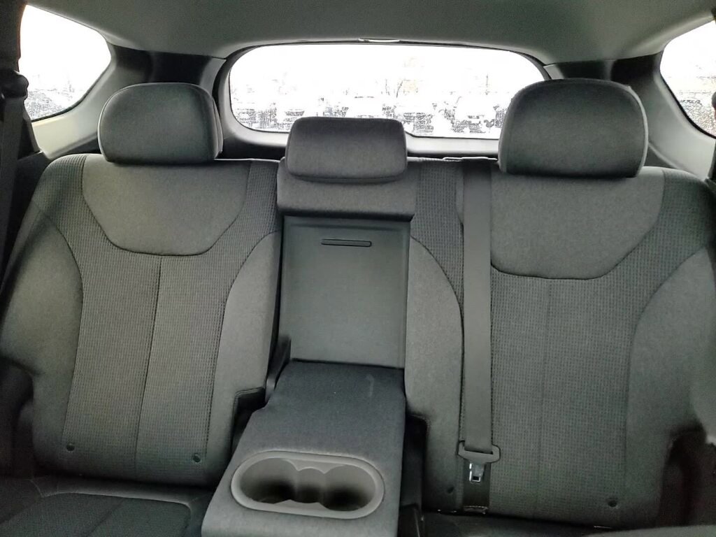 Used 2019 Hyundai Santa Fe SE image 34