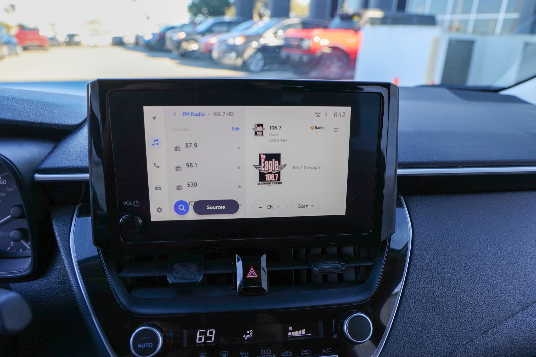 Certified 2025 Toyota Corolla LE image 19