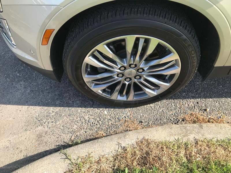 Used 2017 Cadillac XT5 Premium Luxury w/ Driver Assist Package image 6