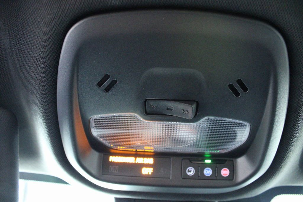 Used 2025 Buick Envista Sport Touring w/ Convenience II Package image 34