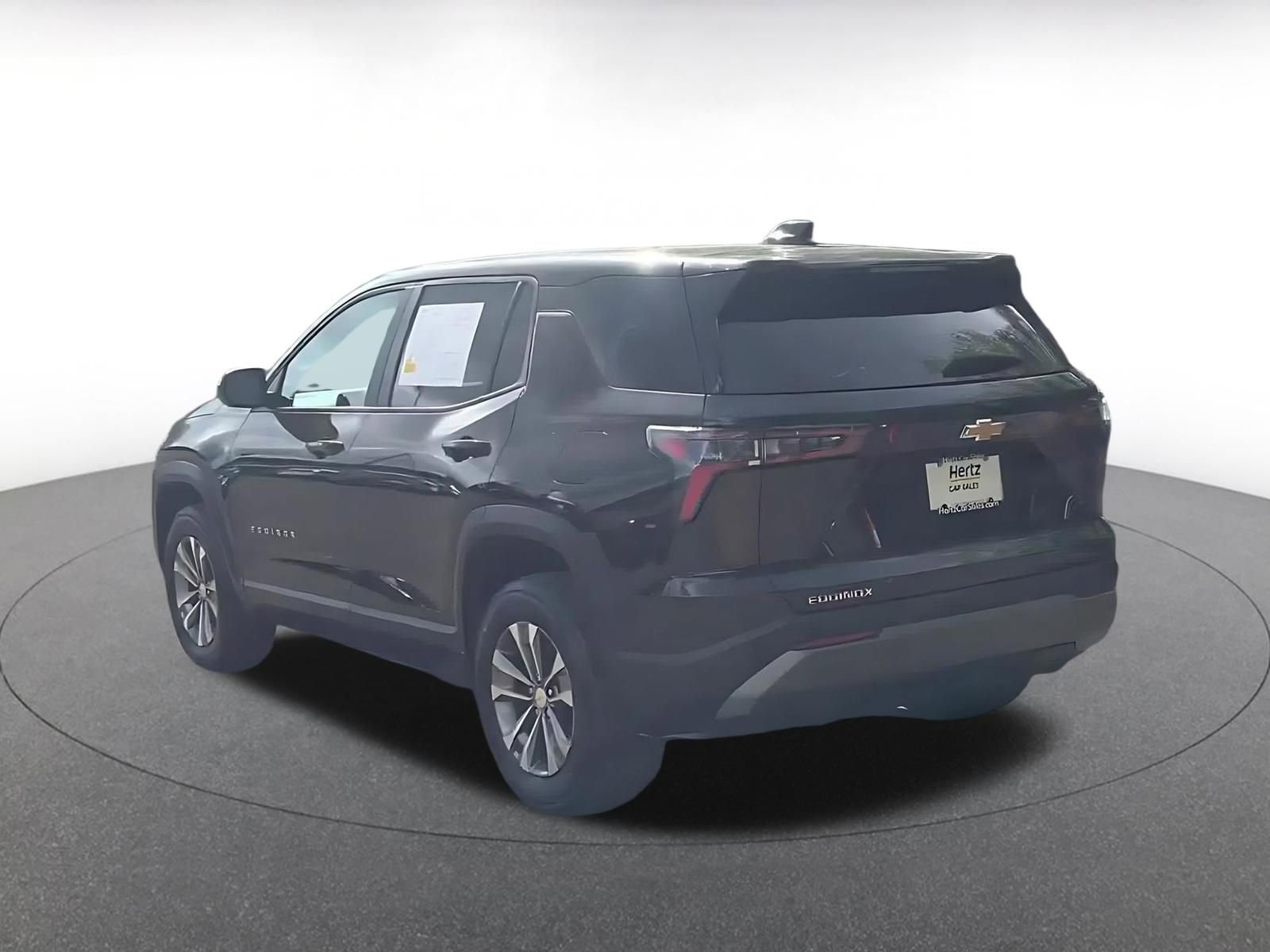Used 2025 Chevrolet Equinox LT FWD image 11