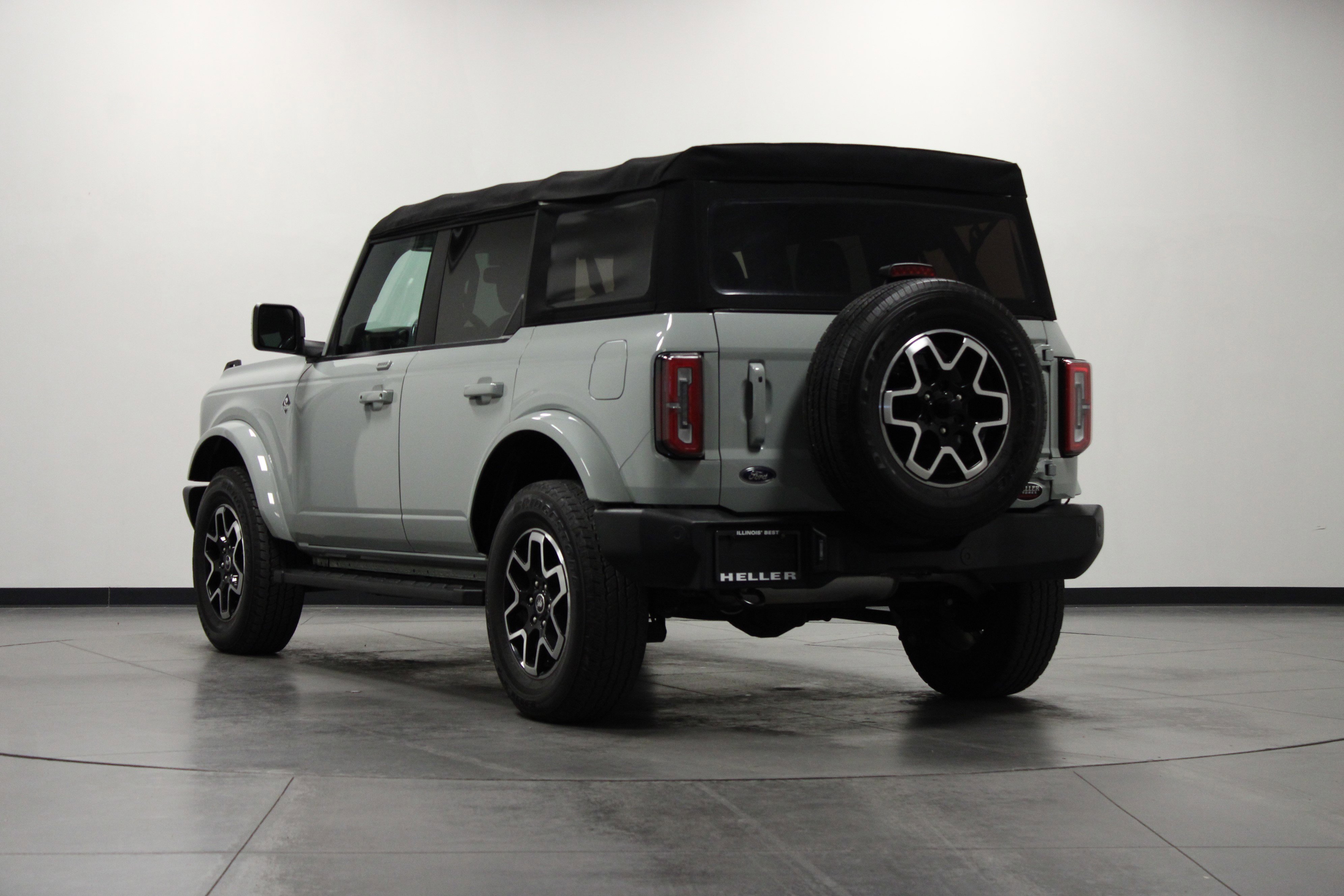 Used 2022 Ford Bronco Outer Banks image 6