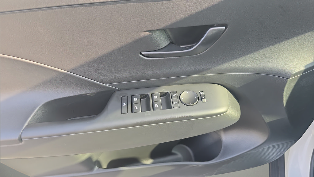 New 2026 Hyundai Kona SE FWD image 15