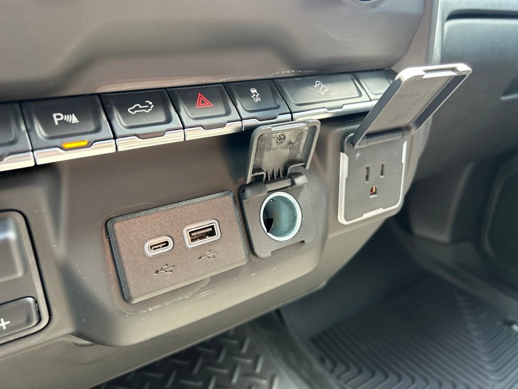 Used 2025 Chevrolet Silverado 2500 Custom w/ Custom Value Package AWD/4WD image 33