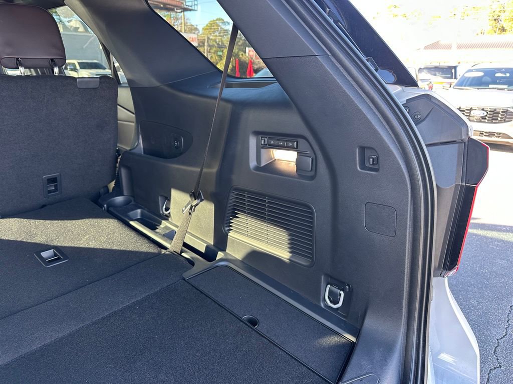 New 2025 Ford Explorer Platinum image 46