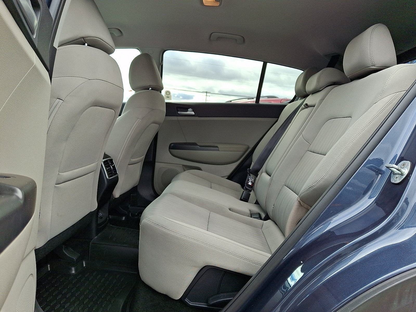 Used 2020 Kia Sportage LX AWD/4WD image 10