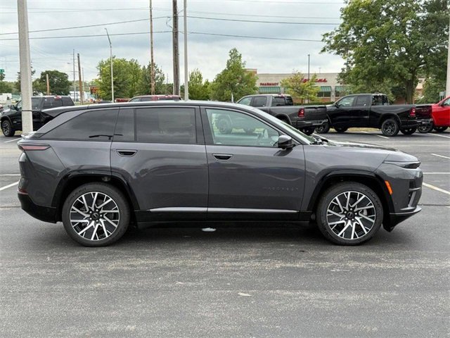 New 2025 Jeep Wagoneer S Limited w/ Comfort Package image 2