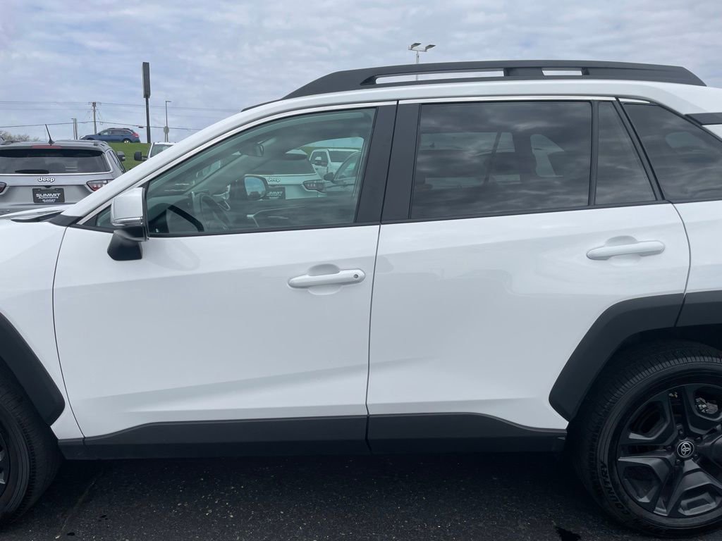 Used 2024 Toyota RAV4 Adventure AWD/4WD image 33