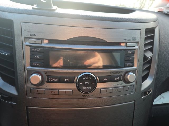 Used 2011 Subaru Outback 2.5i Premium w/ All-Weather Pkg image 10