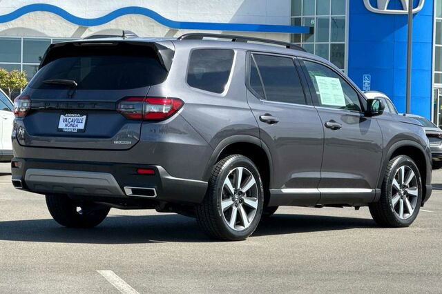 Certified 2023 Honda Pilot Touring image 4