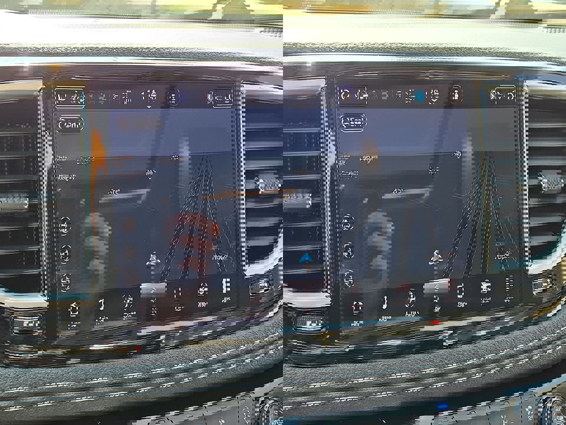 Used 2023 Chrysler Pacifica Limited image 19