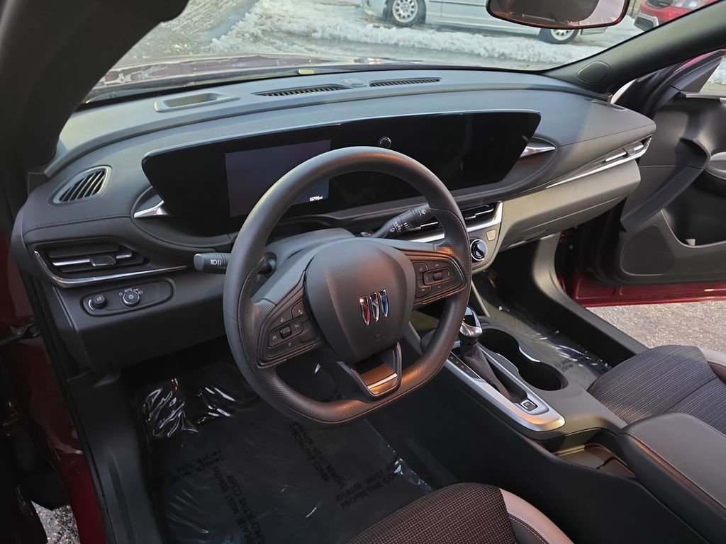Used 2024 Buick Envista Preferred image 16