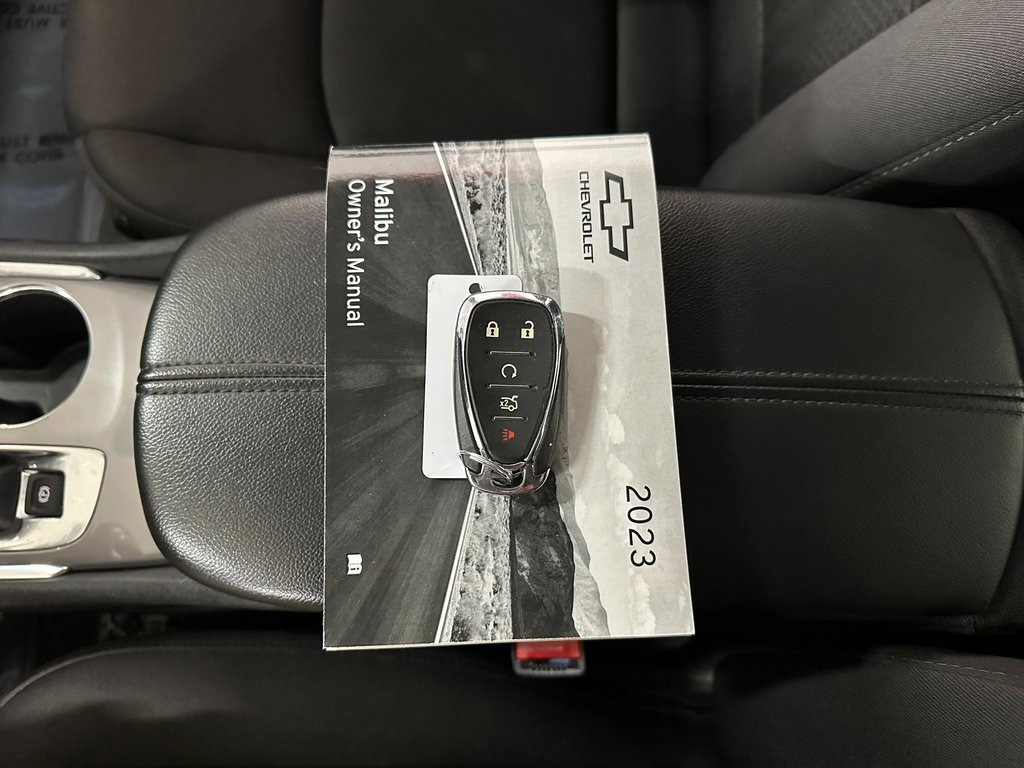 Used 2023 Chevrolet Malibu LT image 33