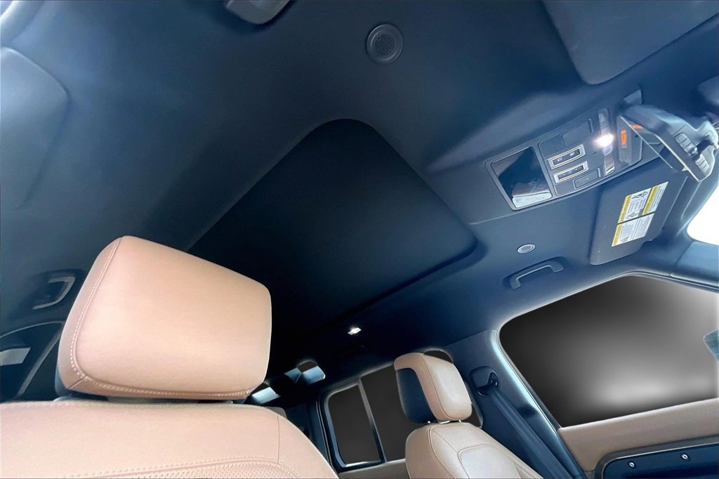 Certified 2025 Land Rover Defender 110 S image 17