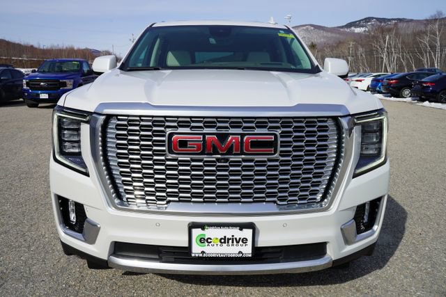Used 2023 GMC Yukon Denali w/ Advanced Technology Package image 2