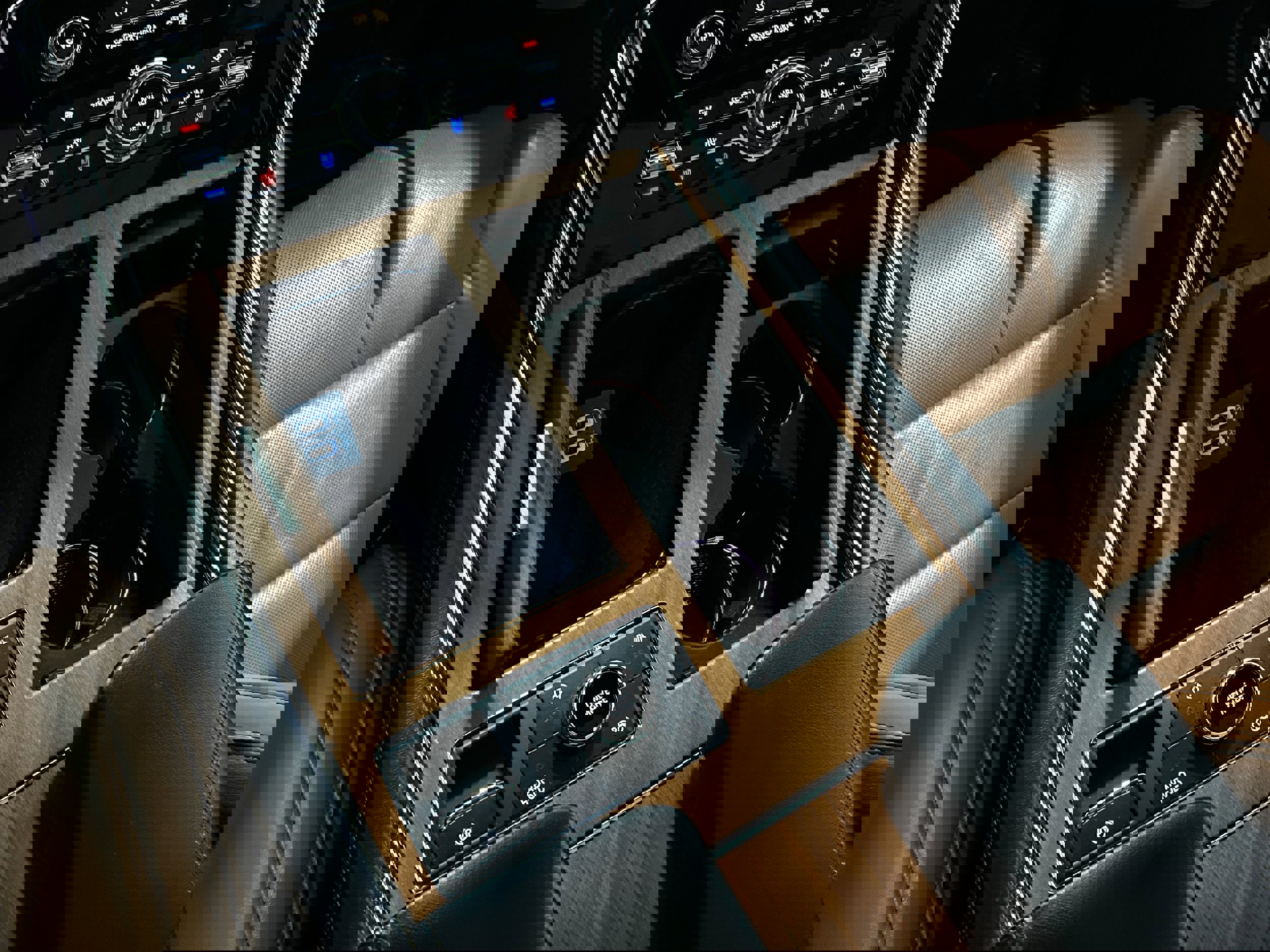 Used 2019 Lincoln Navigator Reserve image 11