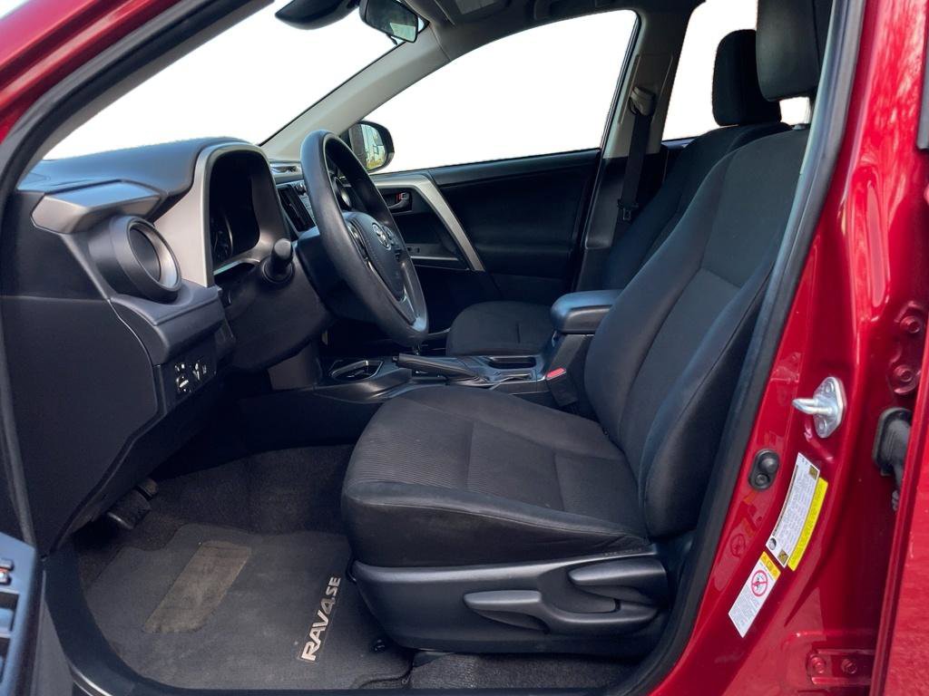 Used 2017 Toyota RAV4 LE image 12