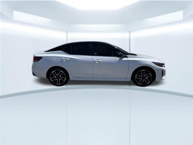 Certified 2024 Nissan Sentra SR FWD image 5