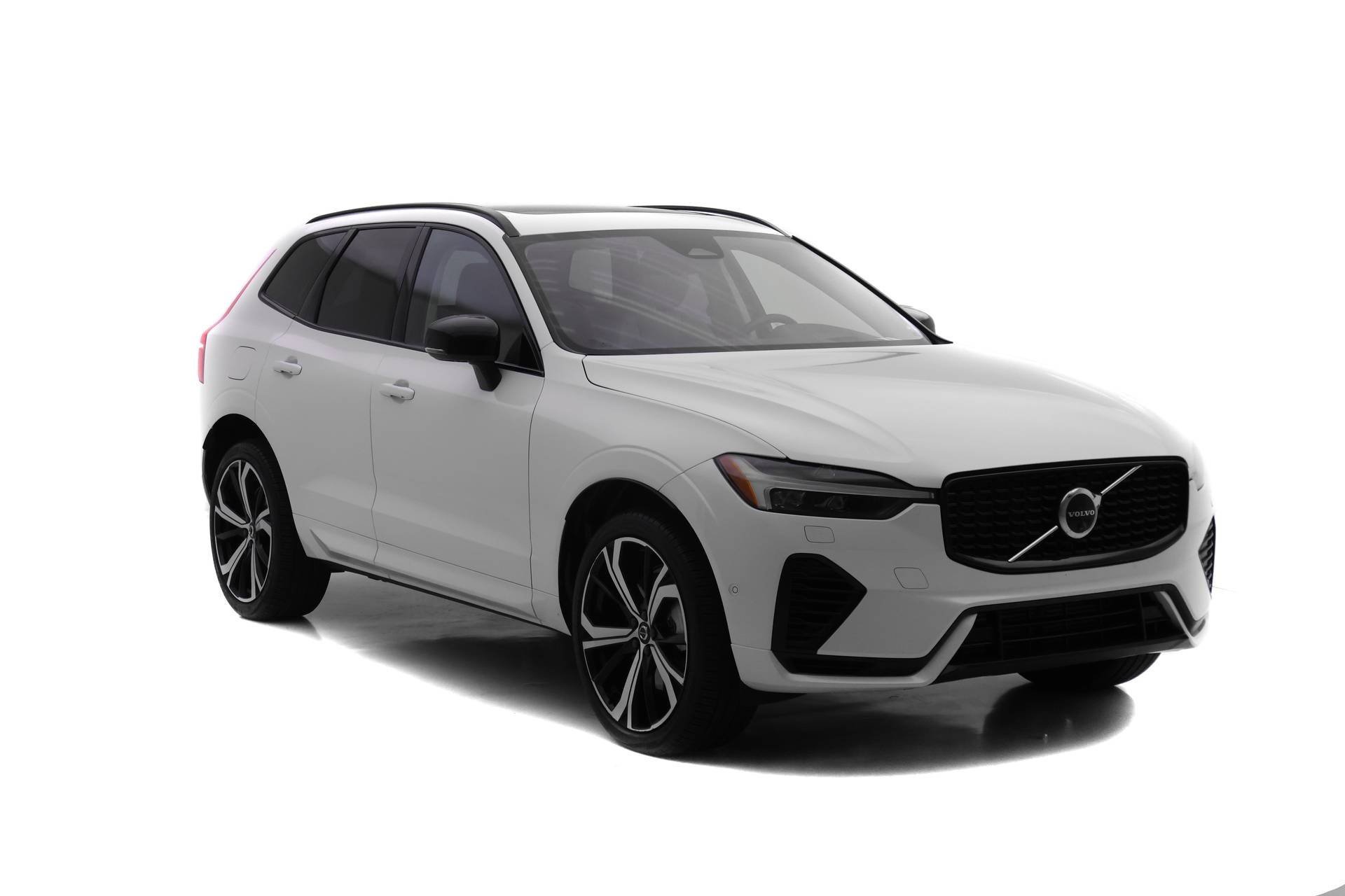Certified 2025 Volvo XC60 T8 Ultra w/ Protection Package Premier image 3