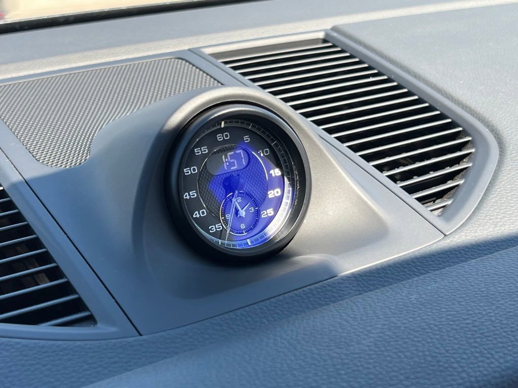 Used 2023 Porsche Macan S w/ Sport Chrono Package image 31