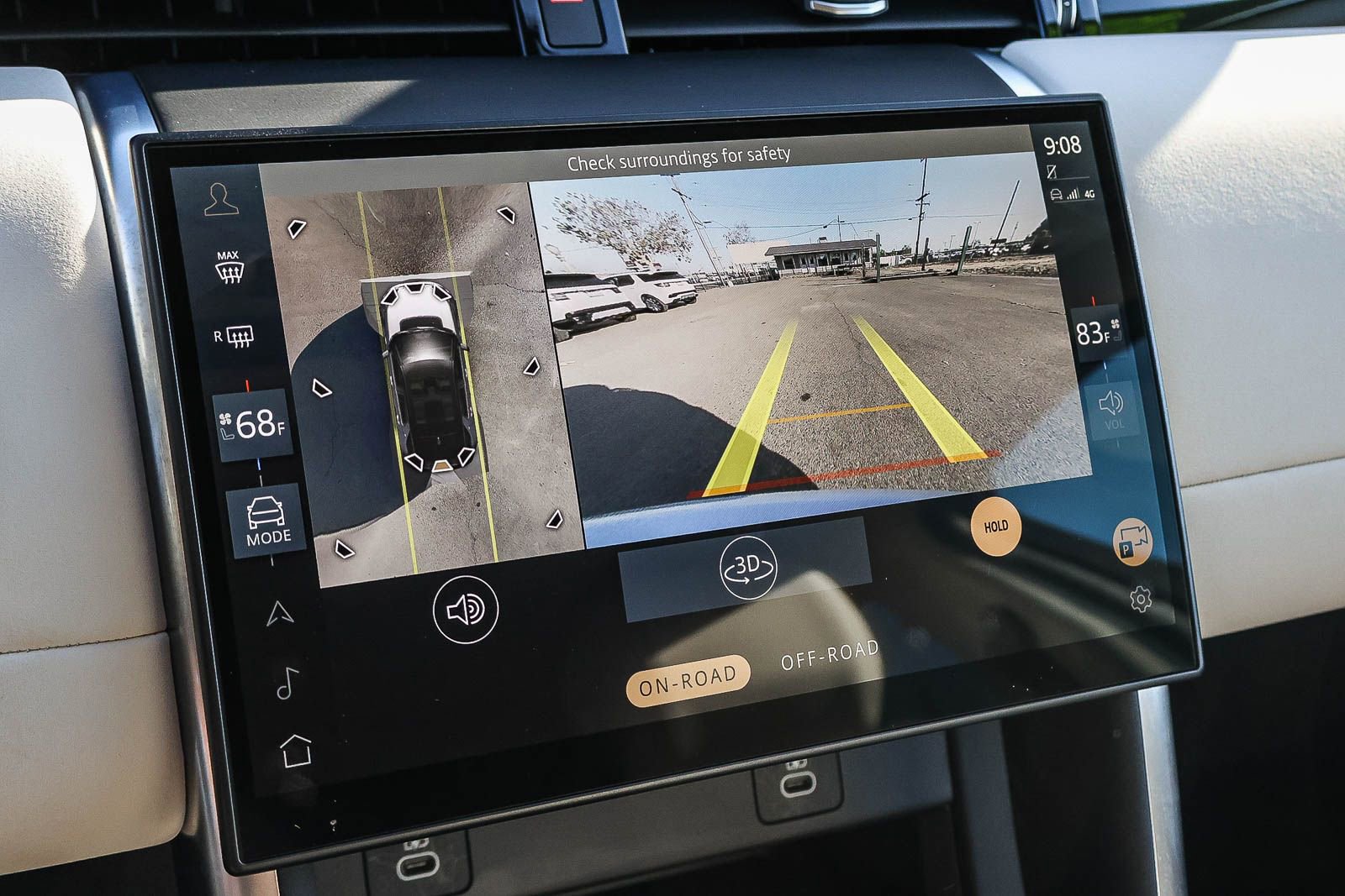 Used 2025 Land Rover Discovery Sport S image 40