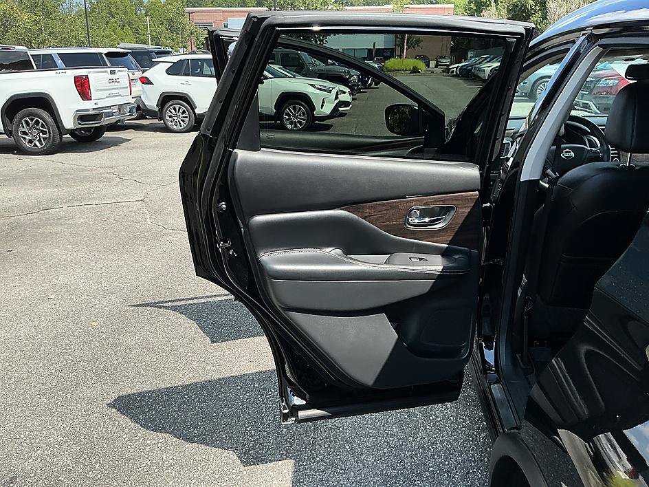 Certified 2022 Nissan Murano Platinum w/ Cargo Package AWD/4WD image 24