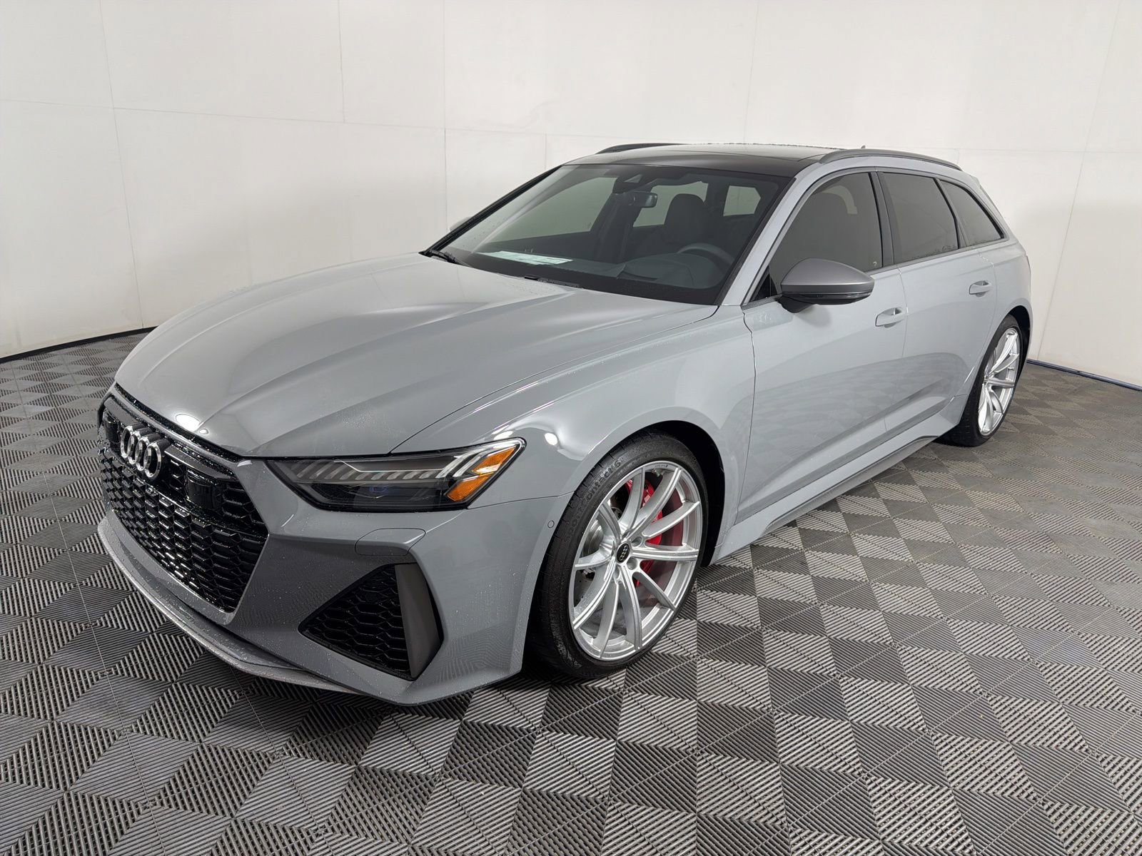 New 2026 Audi RS 6 performance image 3