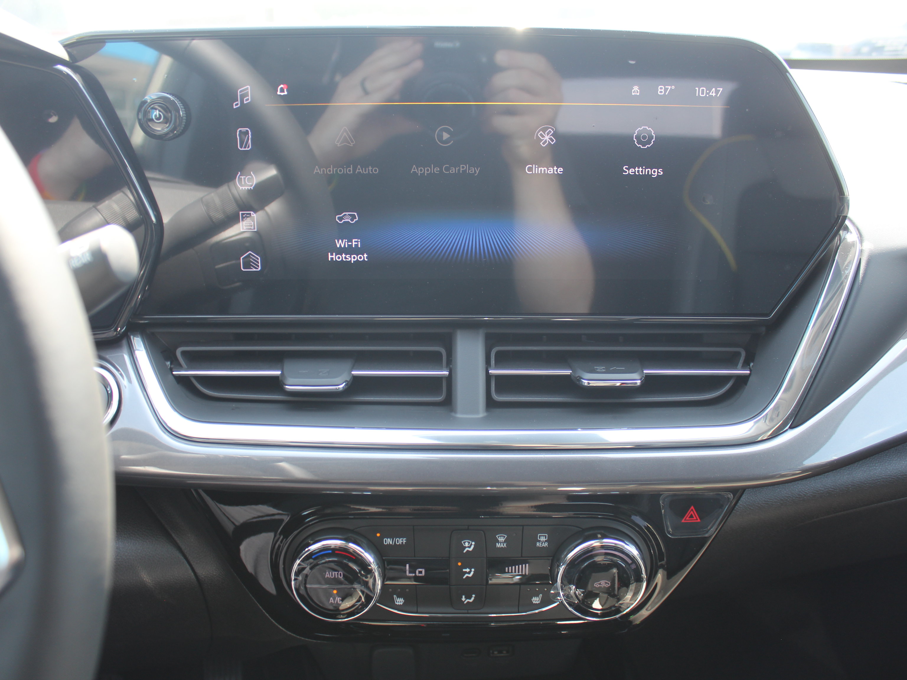 New 2026 Chevrolet Trax ACTIV w/ Driver Confidence Package FWD image 13
