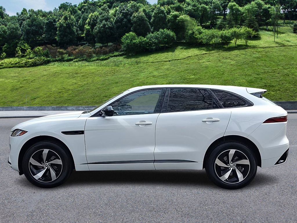 Used 2025 Jaguar F-PACE R-Dynamic S image 5