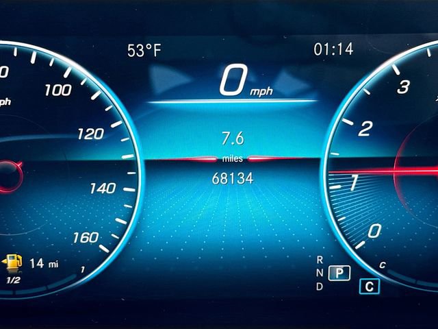 Used 2022 Mercedes-Benz GLB 250 4MATIC w/ Premium Package Lite image 13