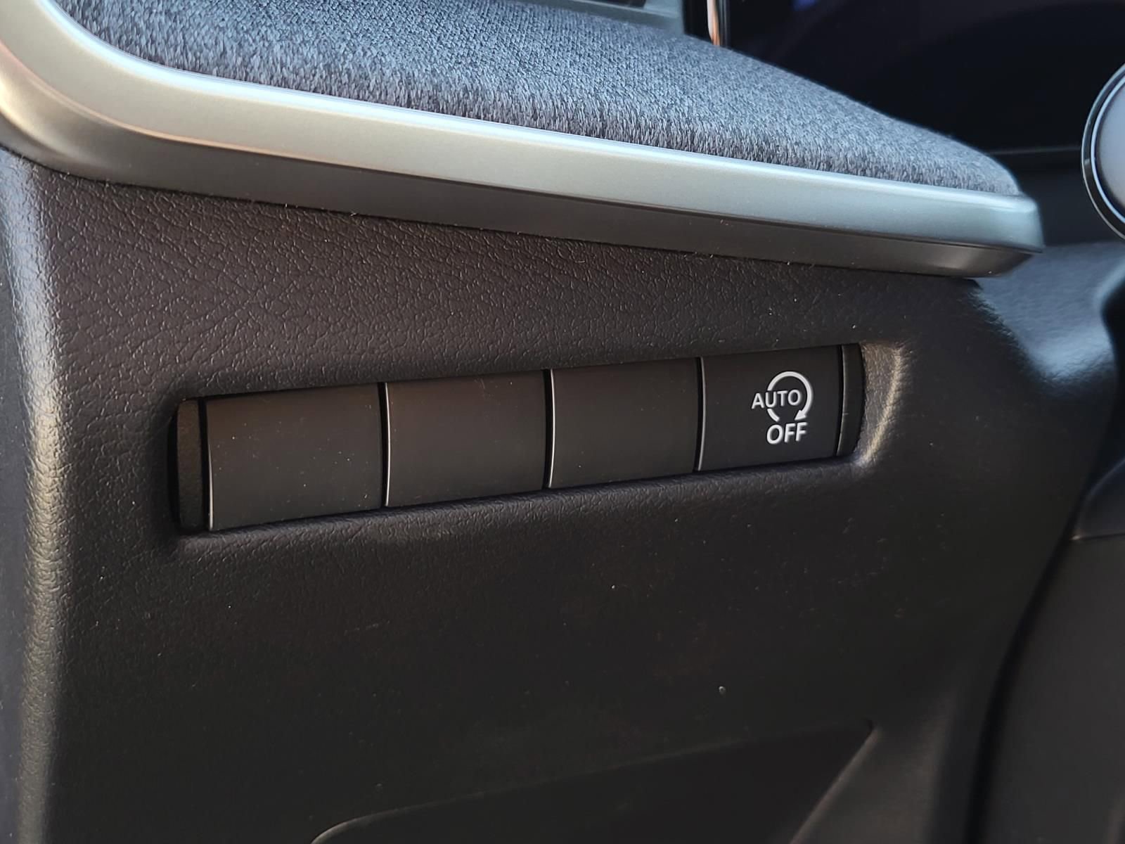 New 2026 Nissan Kicks S image 19