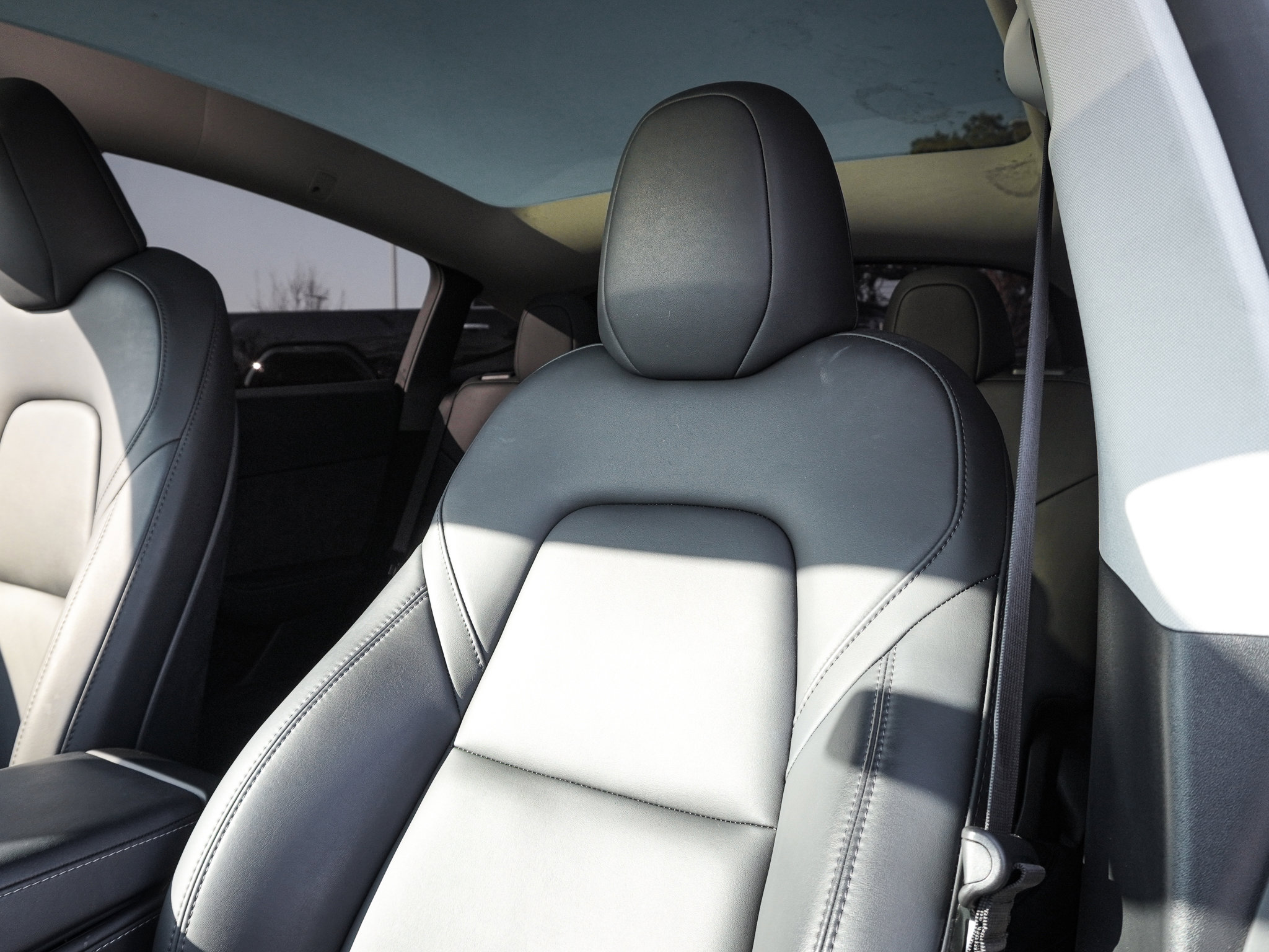 Used 2024 Tesla Model Y Performance image 16