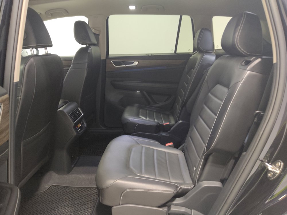 Used 2024 Volkswagen Atlas SEL AWD/4WD image 18