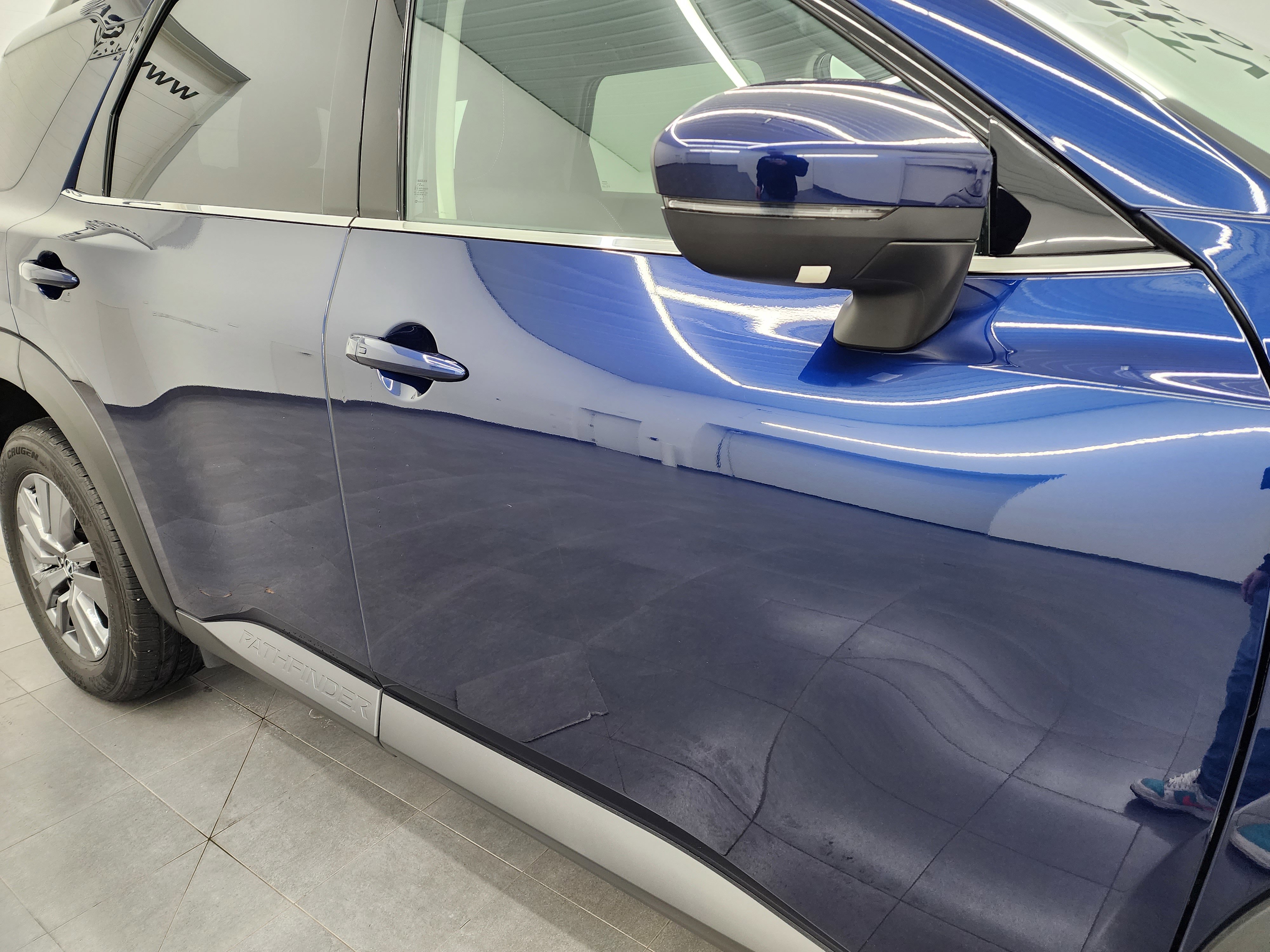 Used 2025 Nissan Pathfinder SV image 23