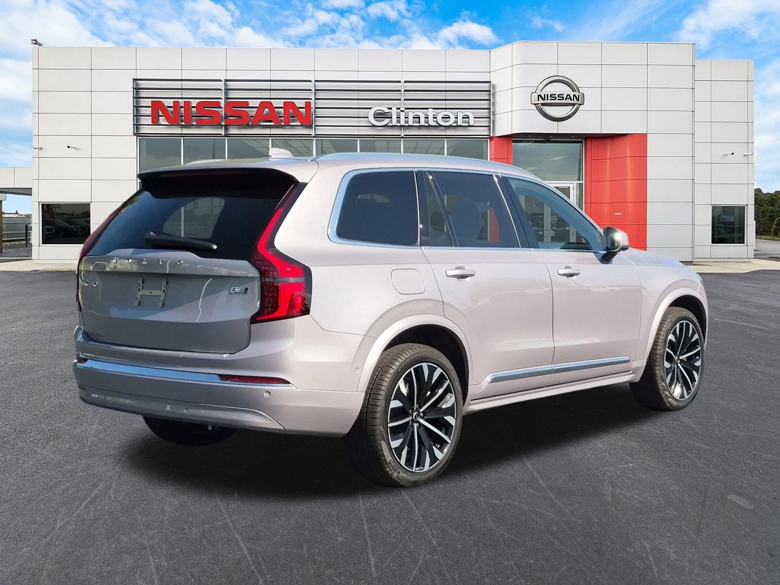 Used 2026 Volvo XC90 B6 Plus AWD/4WD image 3