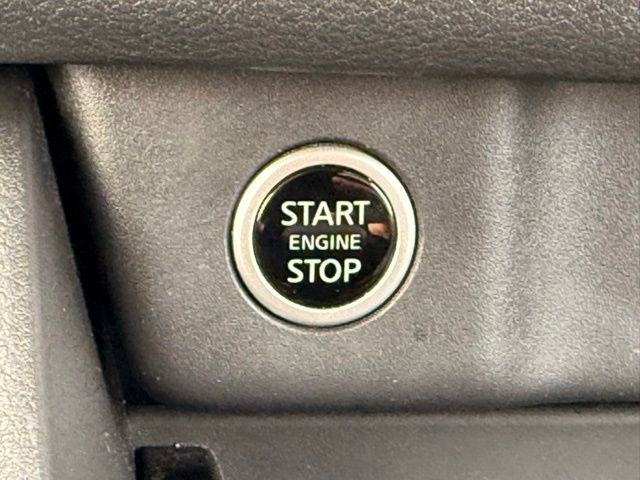 Certified 2023 Nissan Rogue SV image 34