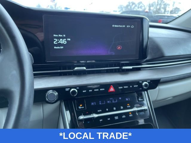 Used 2024 Kia Carnival EX image 14