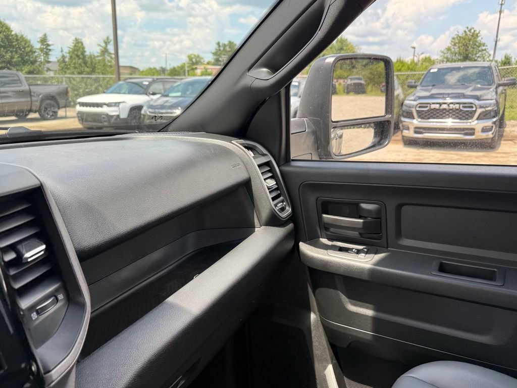 New 2026 RAM 3500 Tradesman AWD/4WD image 21