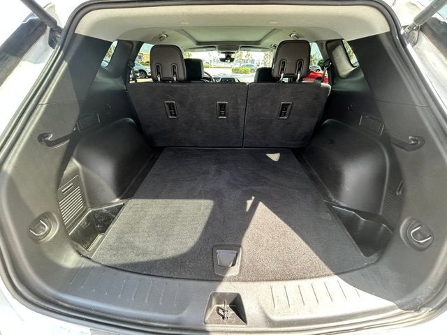 Used 2019 Chevrolet Blazer LT w/ Sun and Wheels Package FWD image 6