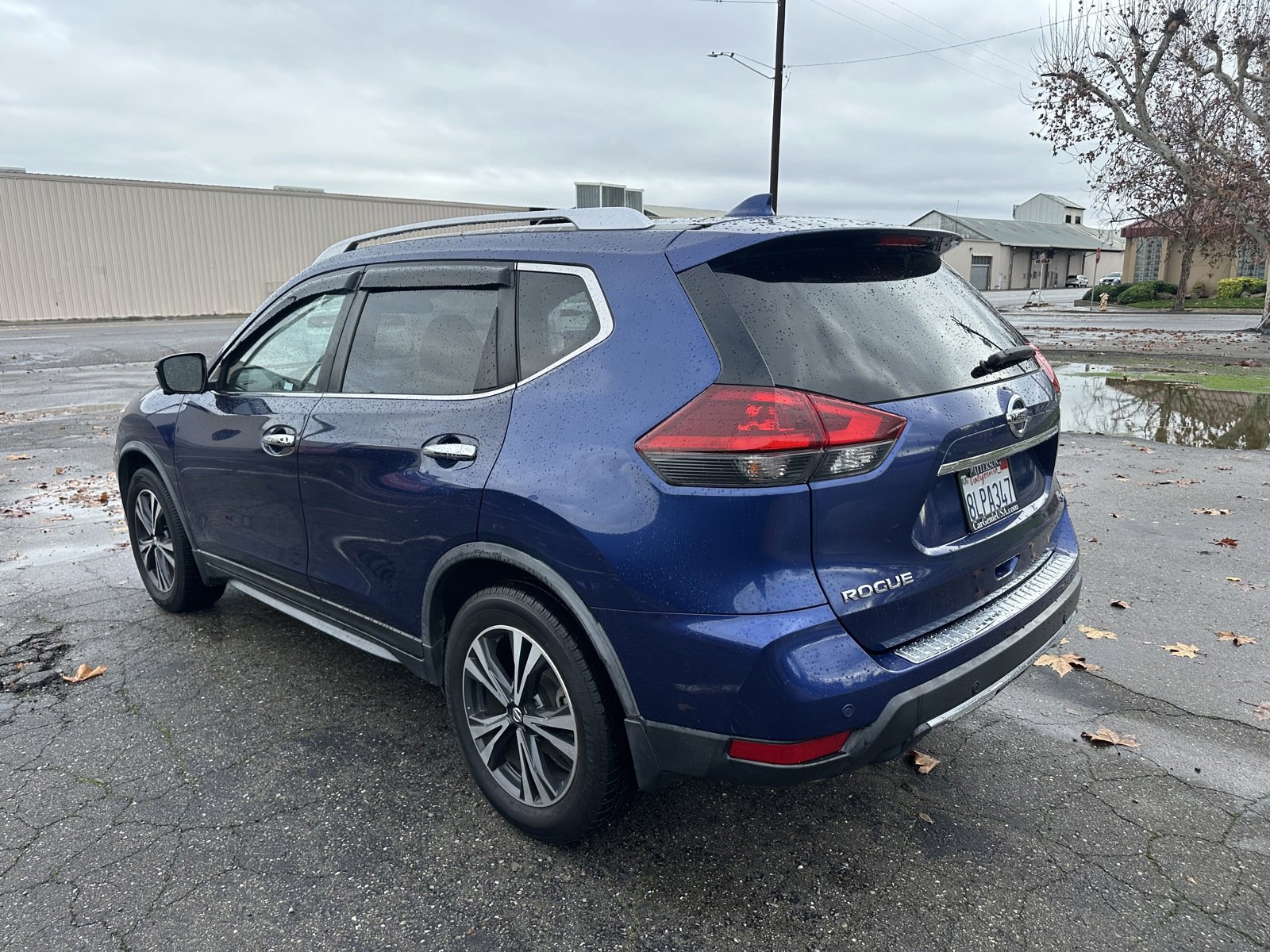 Used 2019 Nissan Rogue SV w/ Premium Package image 7