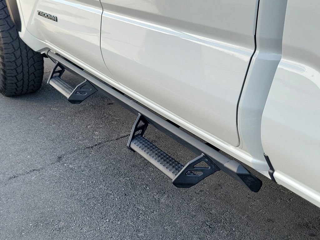 Used 2024 Toyota Tacoma TRD Off-Road w/ TRD Off Road Upgrade Package image 33