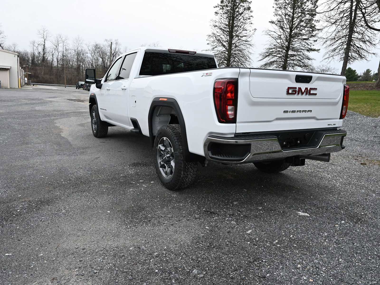 New 2026 GMC Sierra 2500 SLE w/ SLE Value Package; AWD/4WD image 10