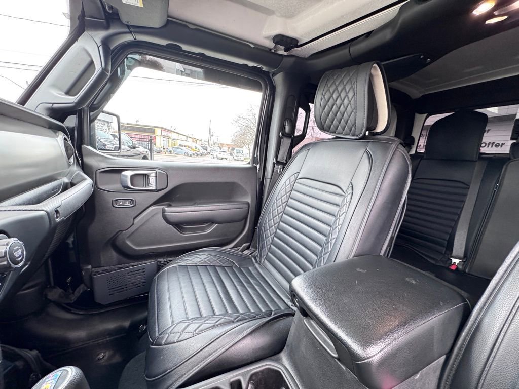 Certified 2022 Jeep Gladiator Willys image 15