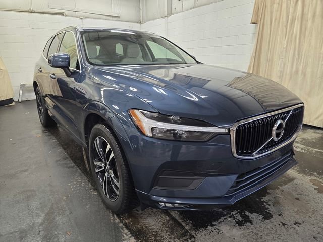 Used 2021 Volvo XC60 T5 Momentum image 3