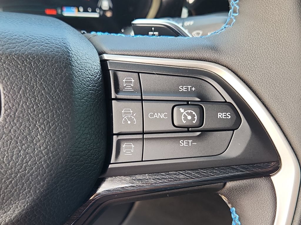 Used 2023 Jeep Grand Cherokee Trailhawk AWD/4WD image 20