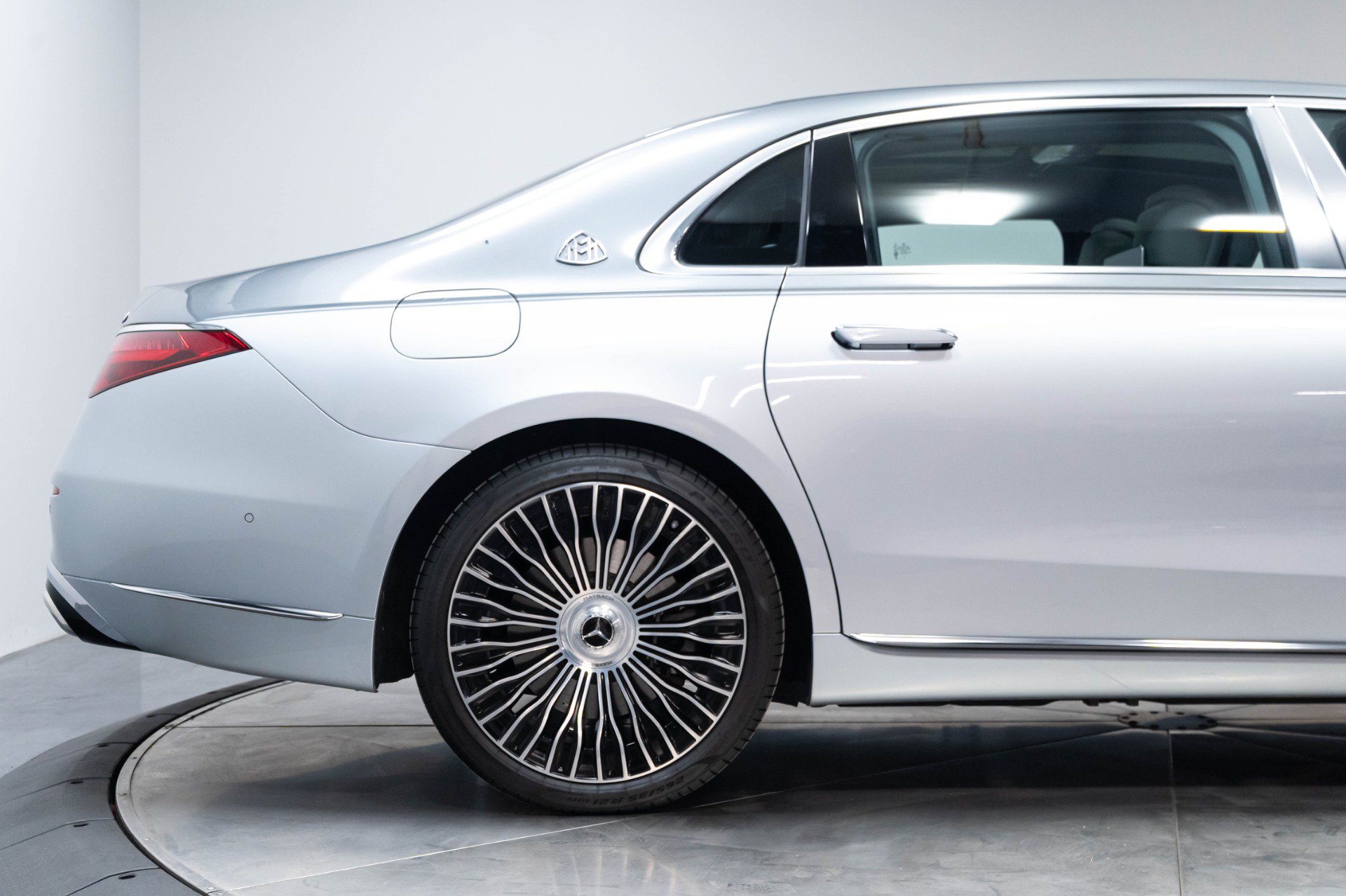Used 2024 Mercedes-Benz Maybach S 680 4MATIC image 21